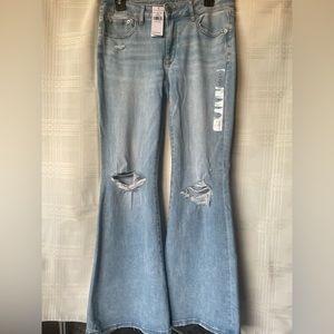 NWT American Eagle Low Rise Flare Jeans